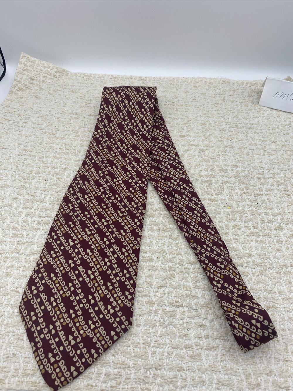 Christian Dior 100% Silk Burgundy & Beige Geometric Design Men Tie 4” W